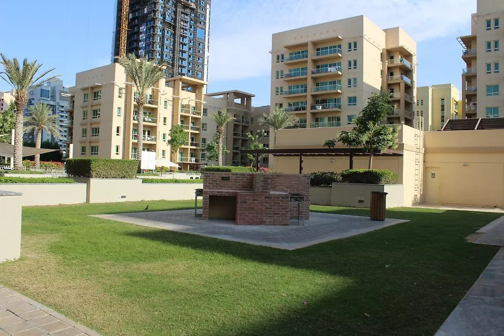 Apartment Prime Location-Greens 1Br - Free Parking-Pool-Gym Dubai